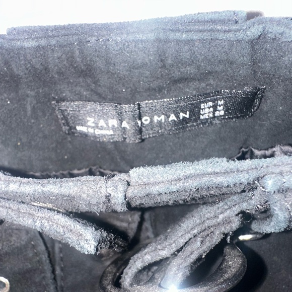 Zara suede mini skirt with silver button details and belt! - Picture 3 of 3